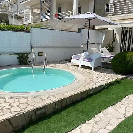 Dom wakacyjny Fregene House - Jacuzzi & Garden *