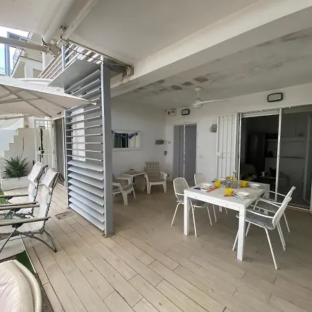 Holiday home Fregene House - Jacuzzi & Garden