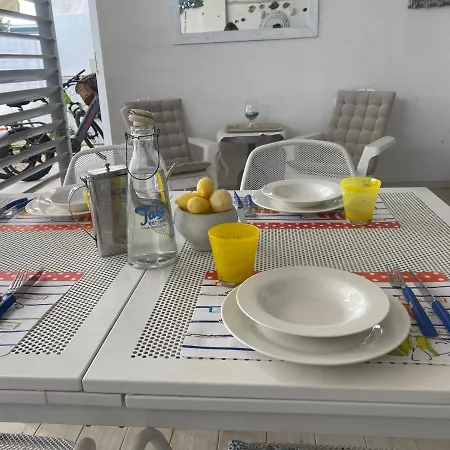 Fregene House - Jacuzzi & Garden Holiday home