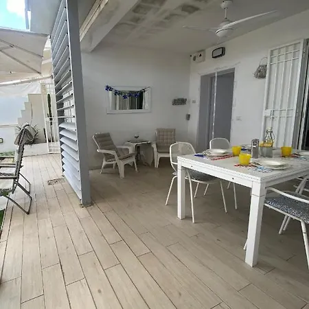 Fregene House - Jacuzzi & Garden Holiday home